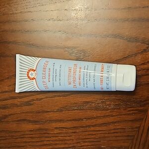 First Aid Beauty Deep Cleanser with Red Clay